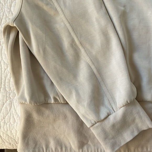 Lululemon Softstreme Ribbed-Hem Pullover - Picture 6 of 8